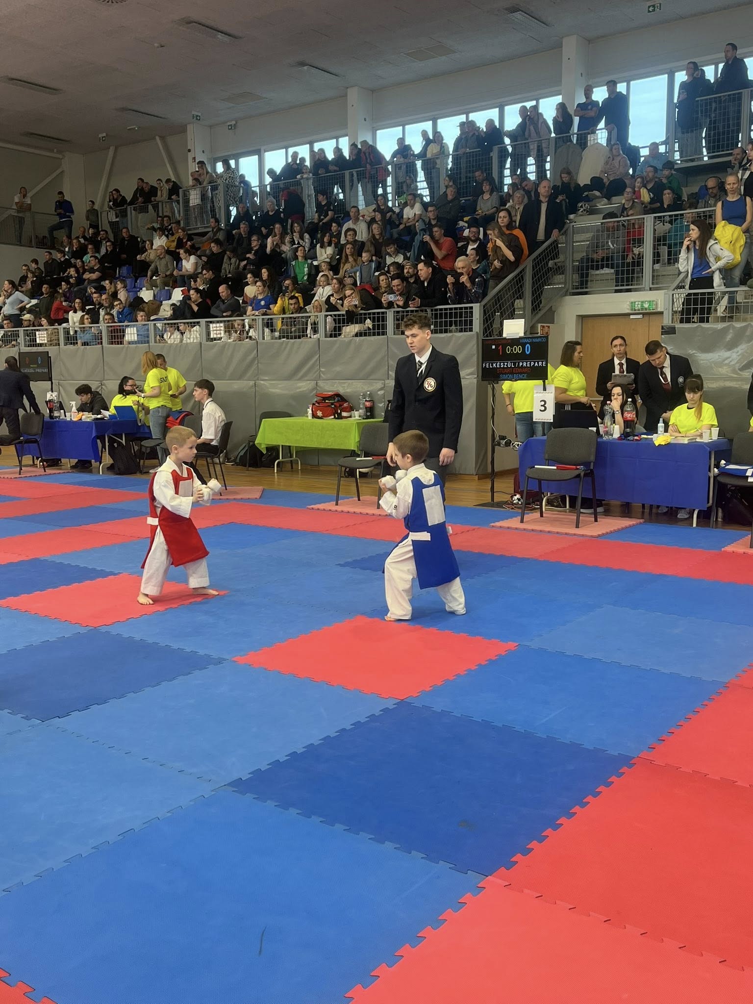 Read more about the article Kis csapat, hatalmas szív, összetett 2. hely a Happy Kids versenyen