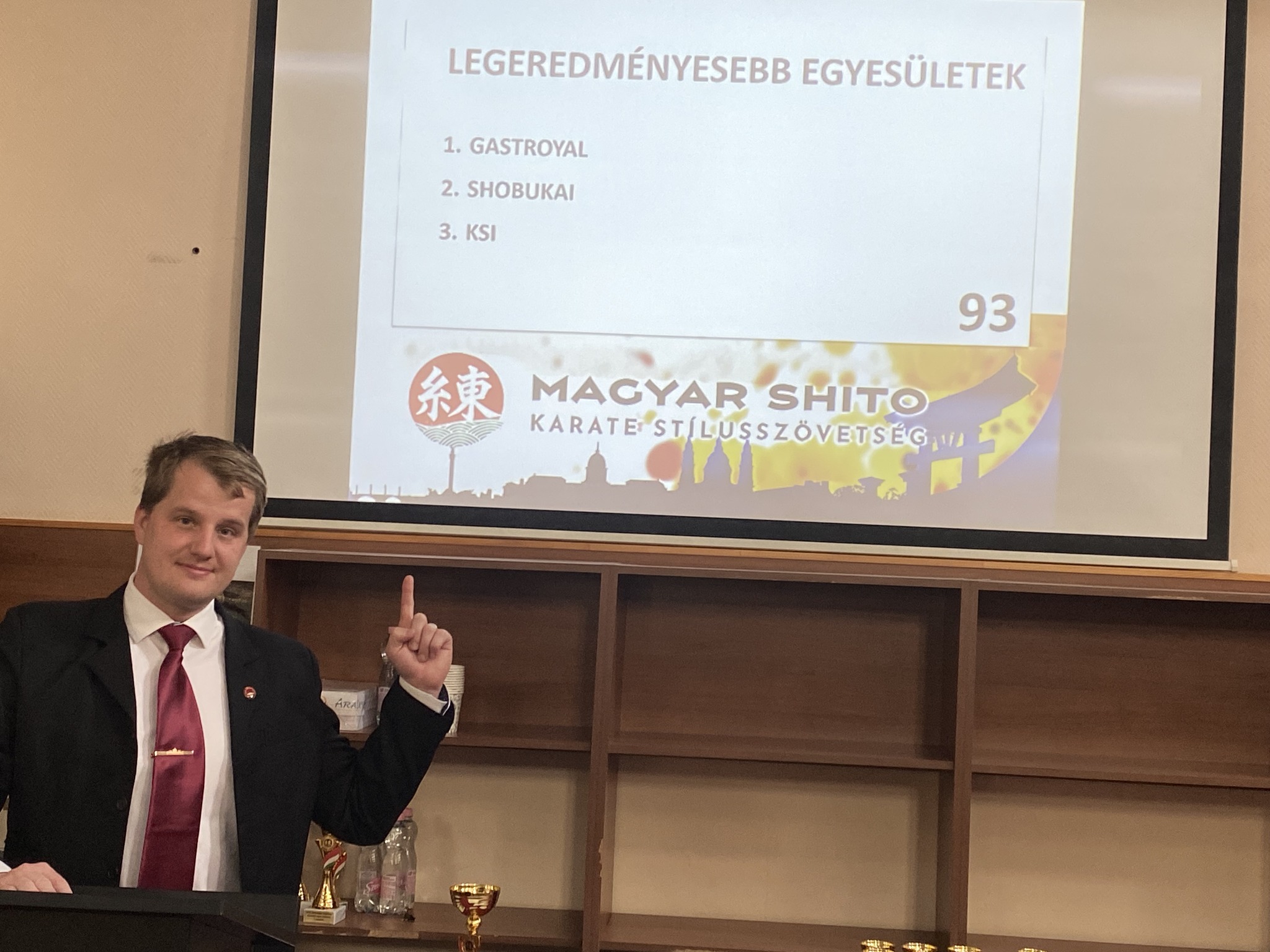 Read more about the article Kis csapat, országos eredmény – történelmi ezüstérem az első teljes bajnoki szezonban